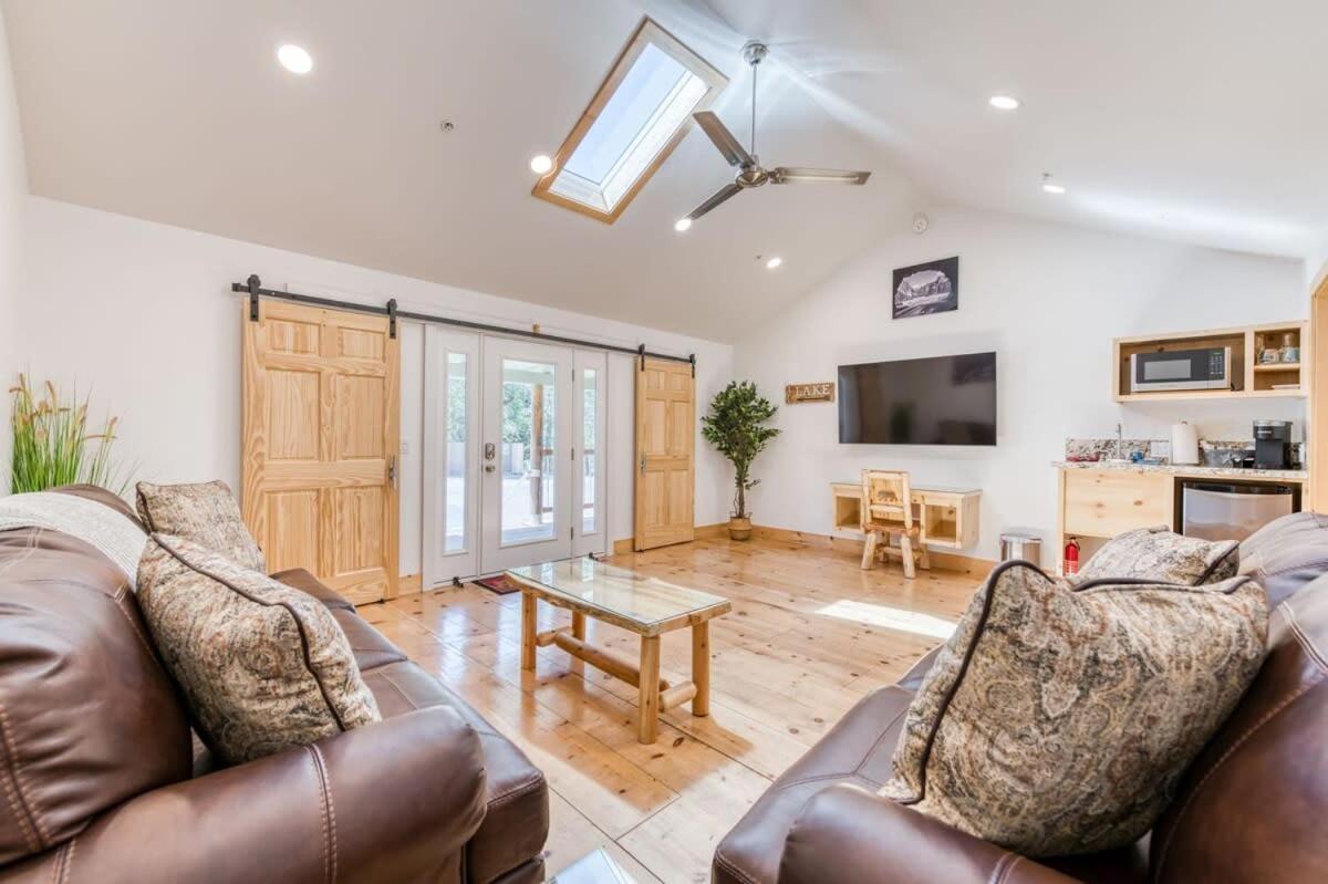 #3 Cottage Like Suite With Private Hot Tub Басс-Лейк Экстерьер фото