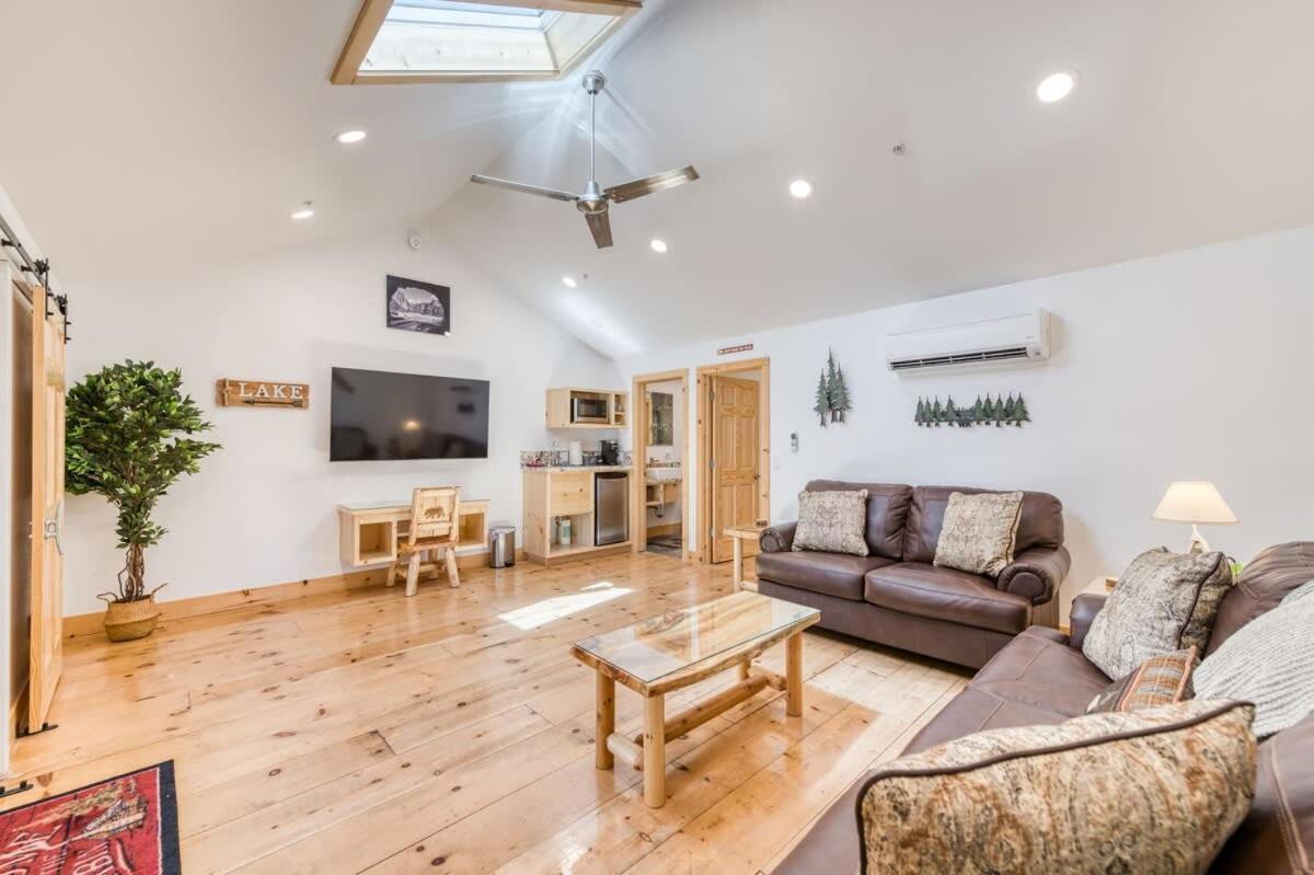 #3 Cottage Like Suite With Private Hot Tub Басс-Лейк Экстерьер фото